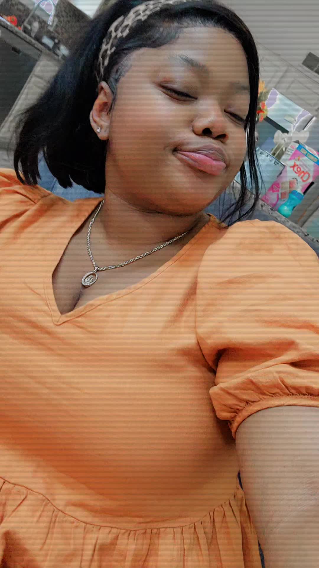 @Lola Bazile