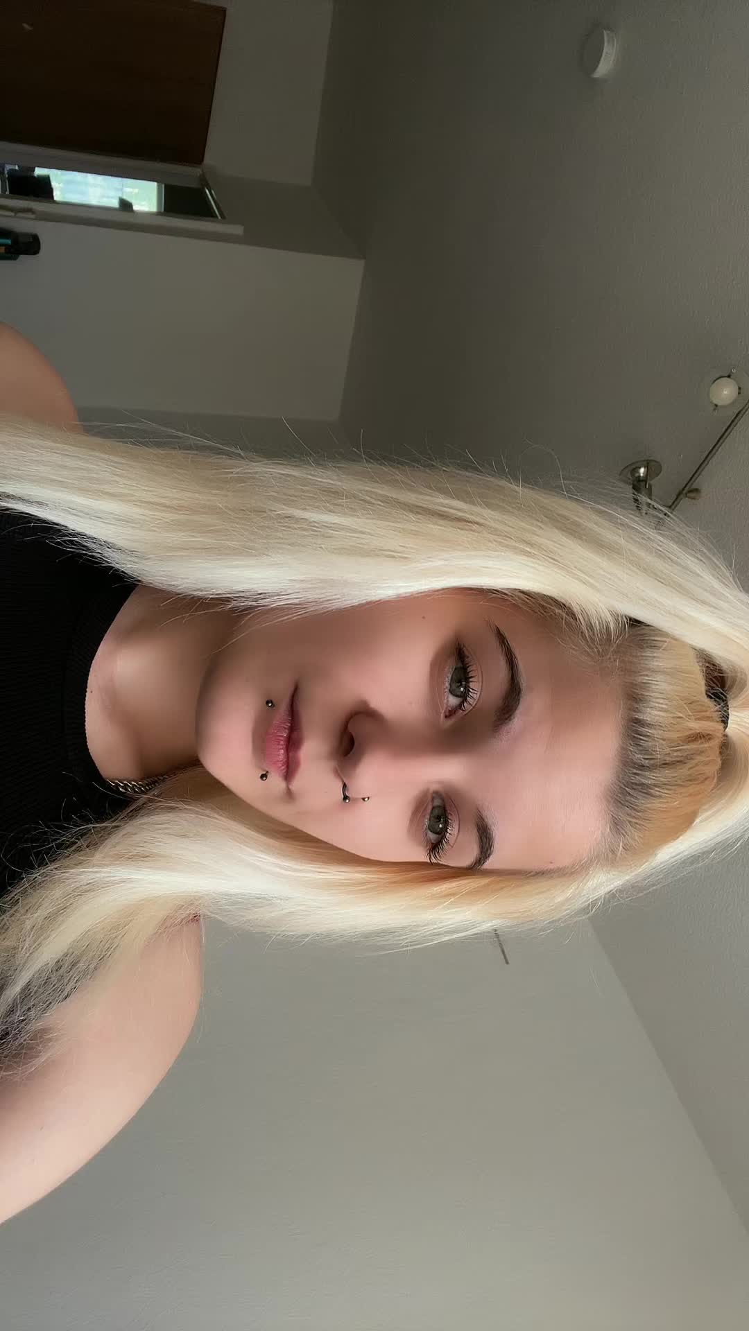 @Celine_cz