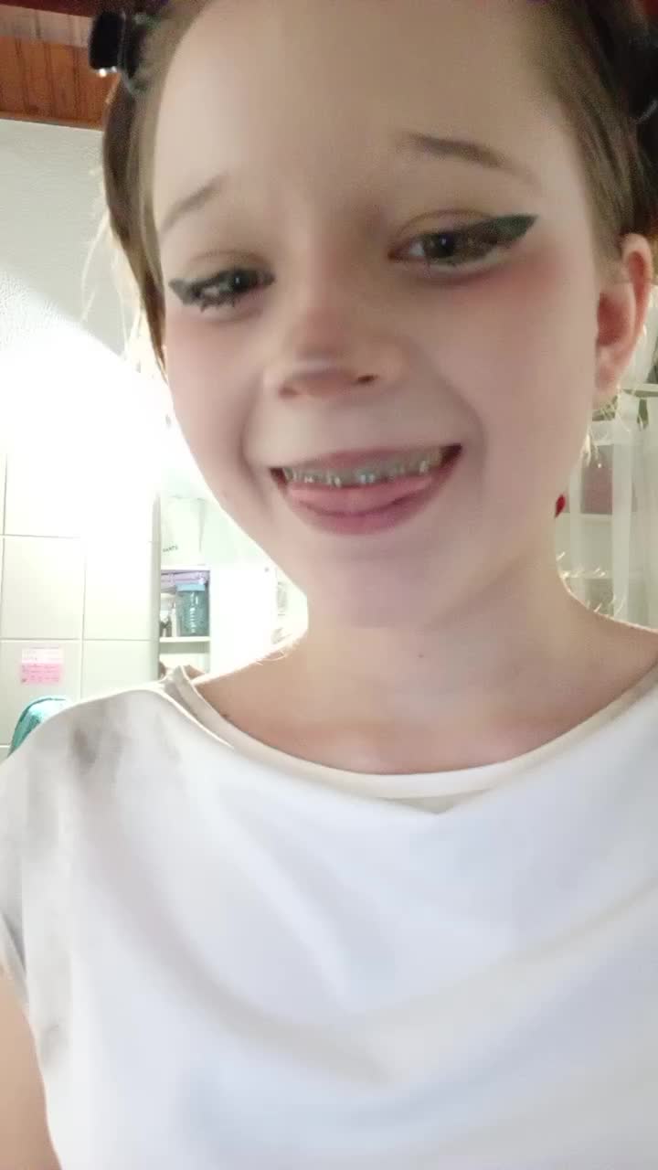 @Emiii