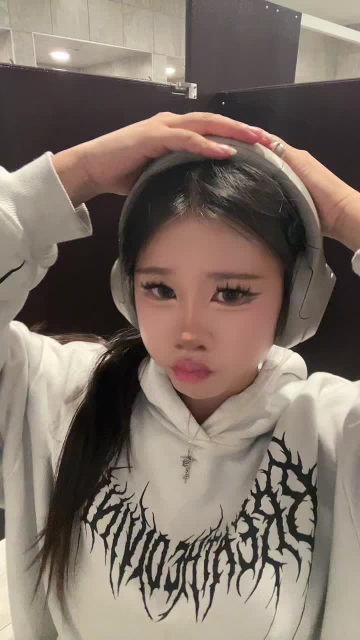 @Christina