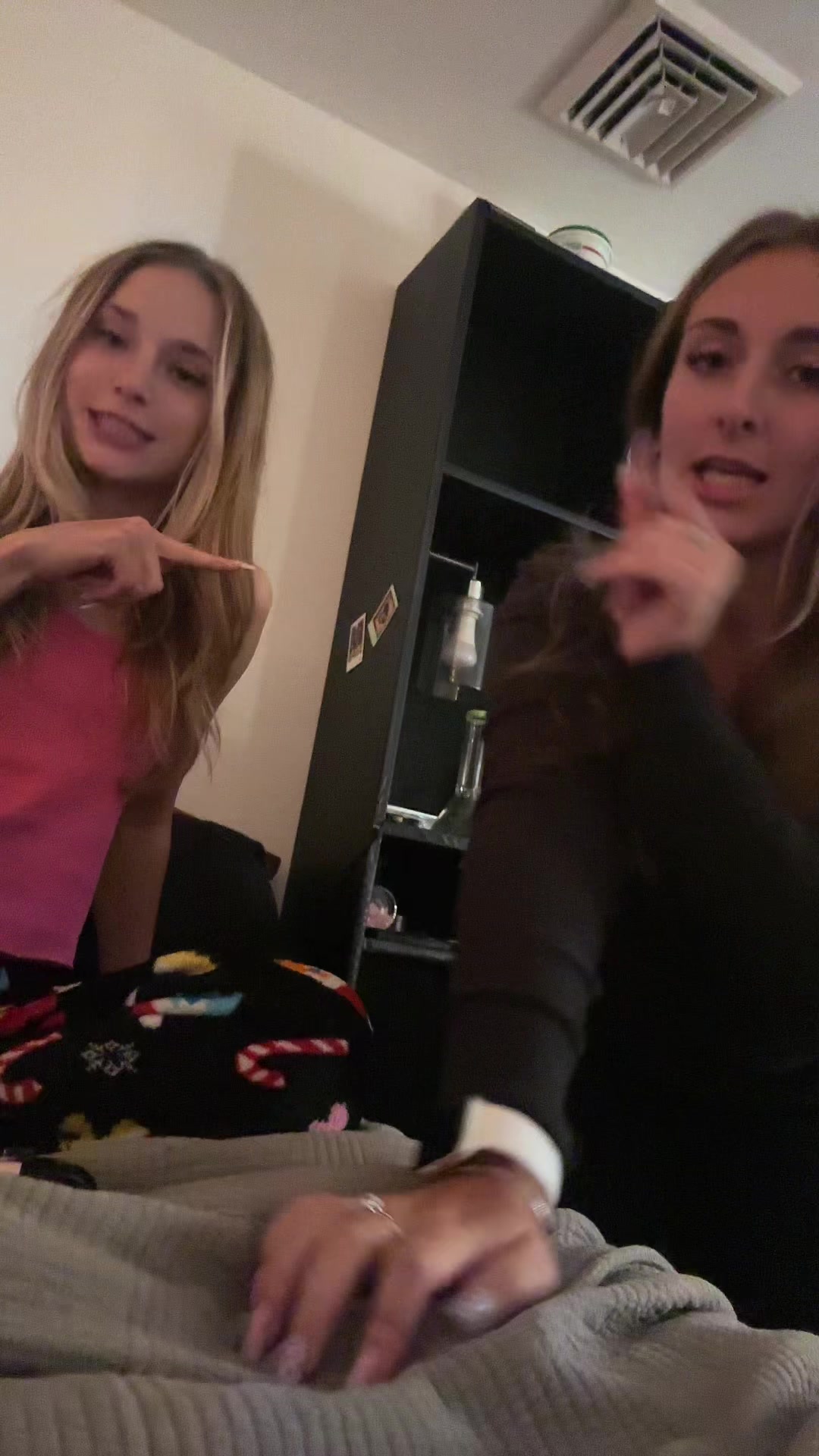 @lizzy