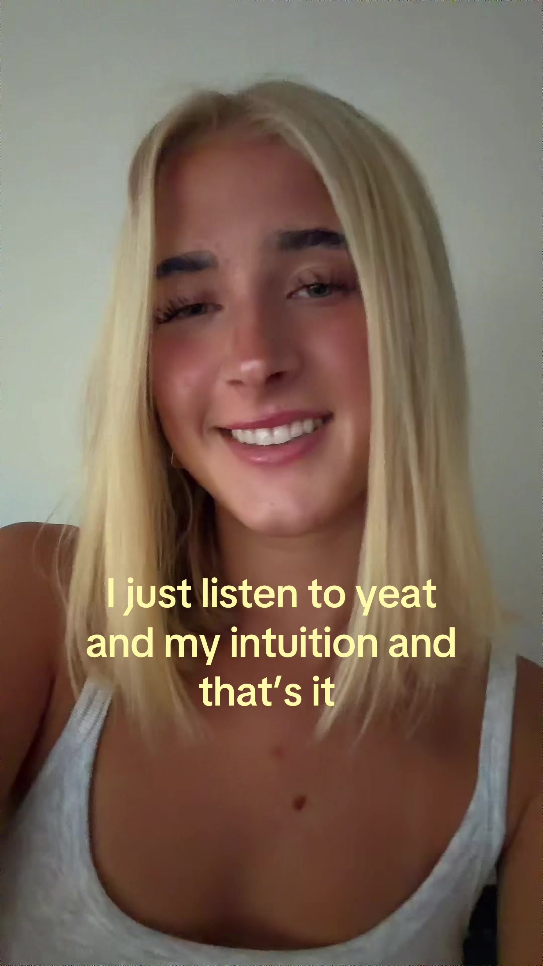 @theelliebarker