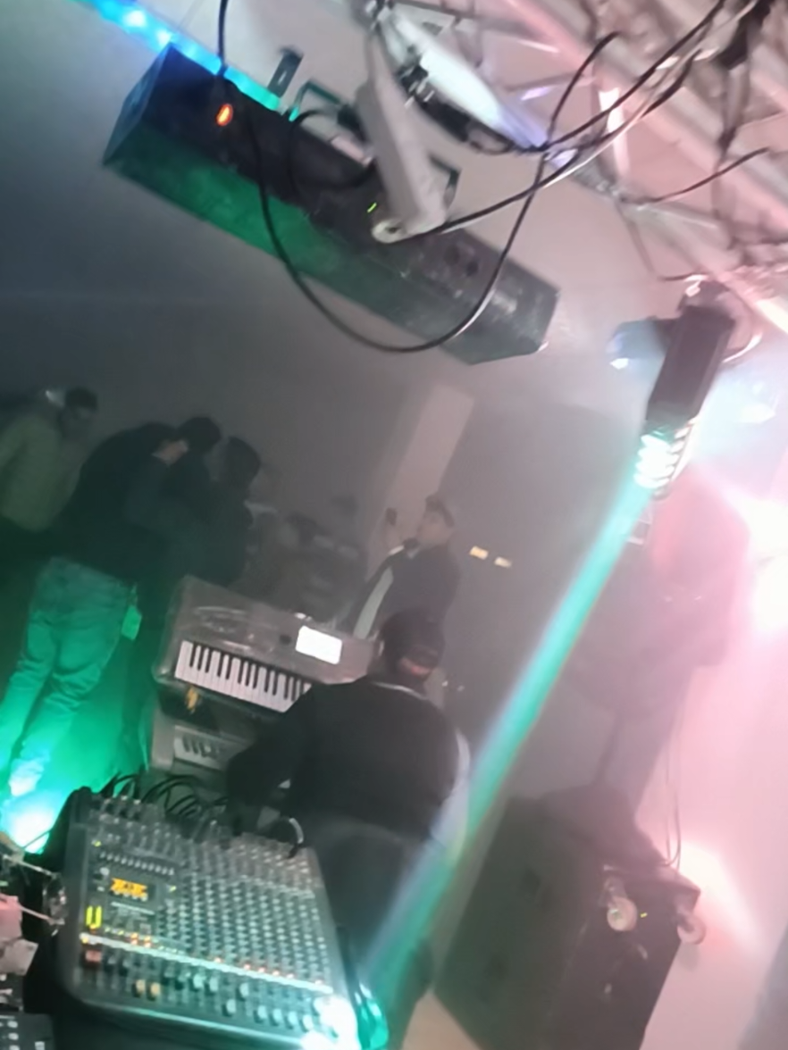 @Dj Monder.