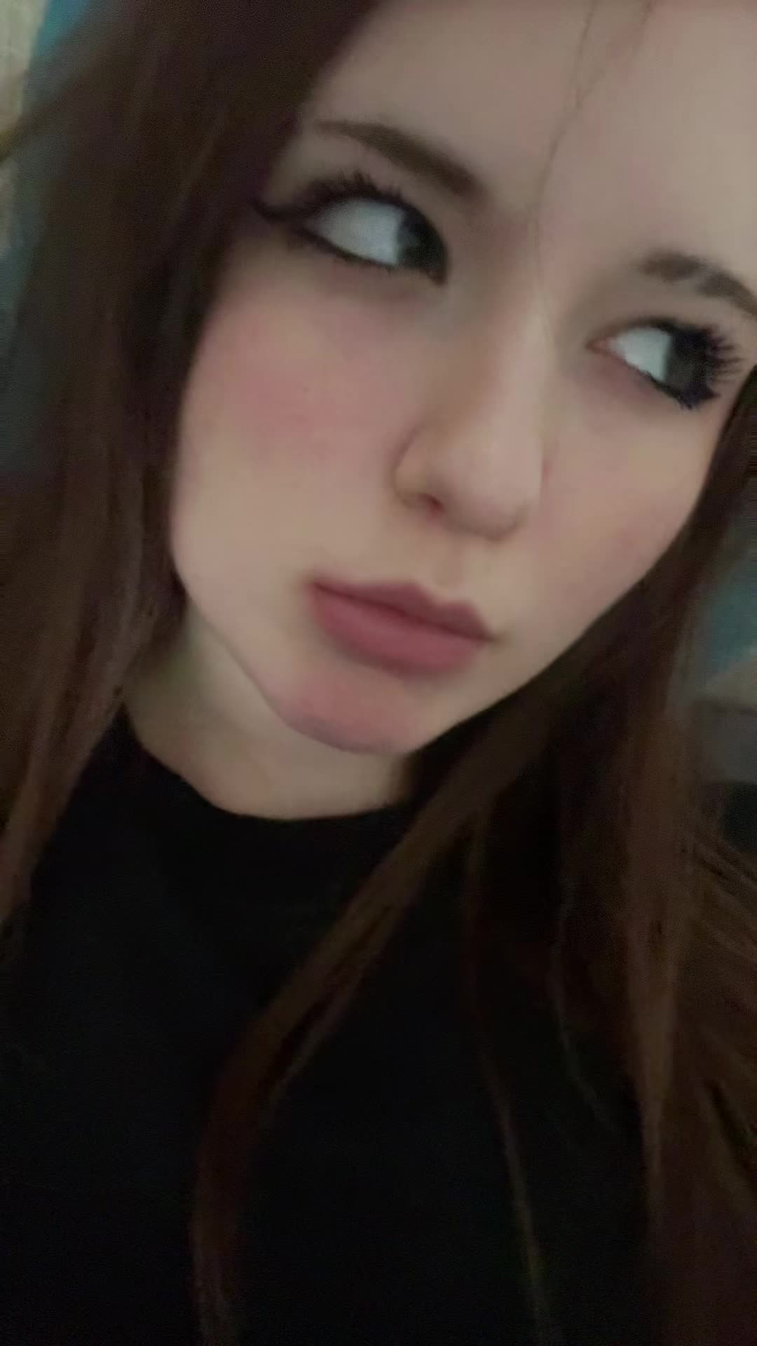 @Ищу девушку пиши я