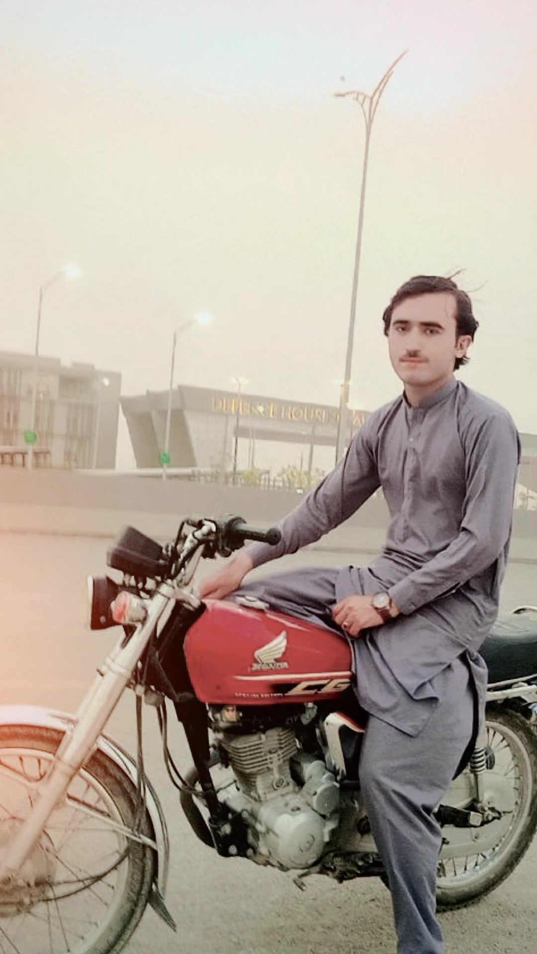 @👑 GaNdAPuR 👑