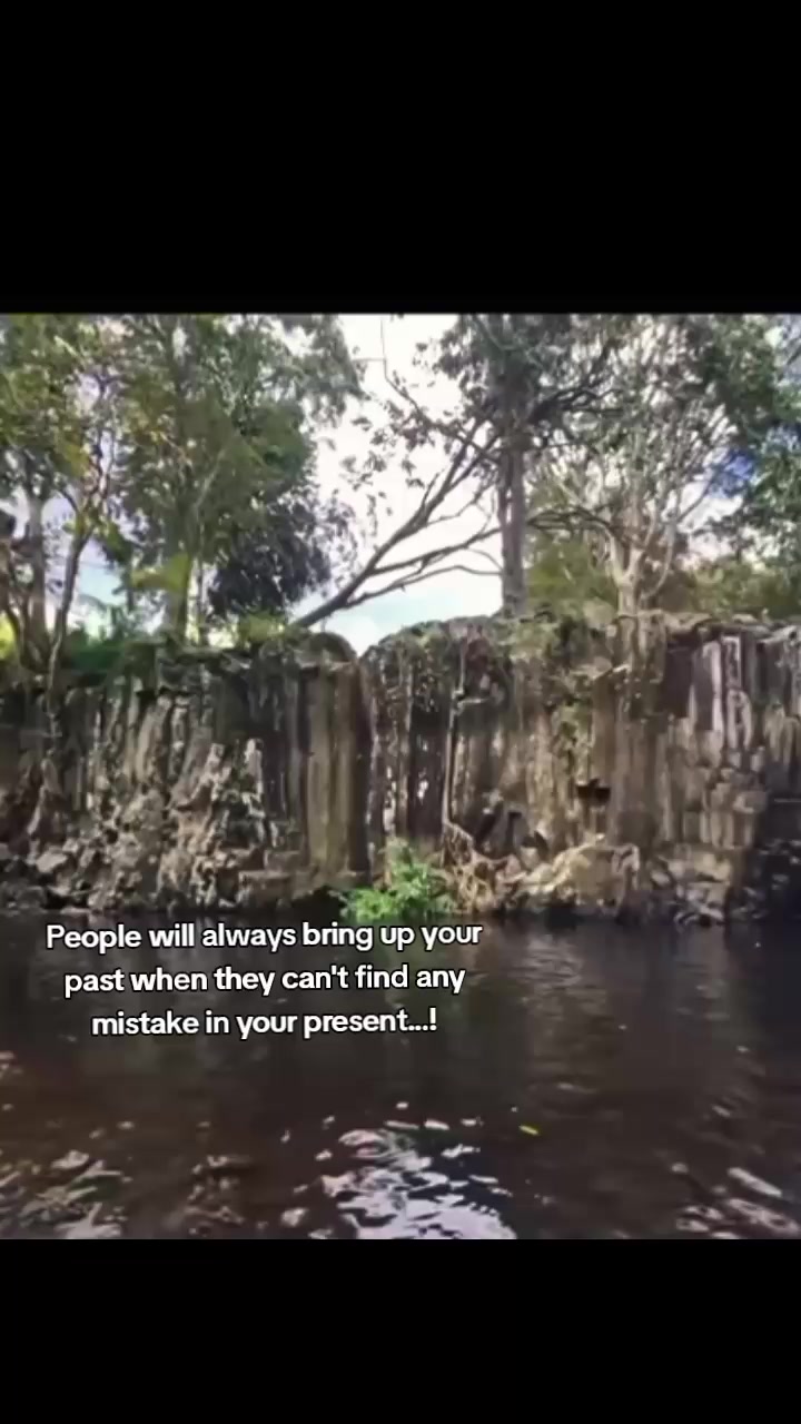 @REINA👑🖤!
