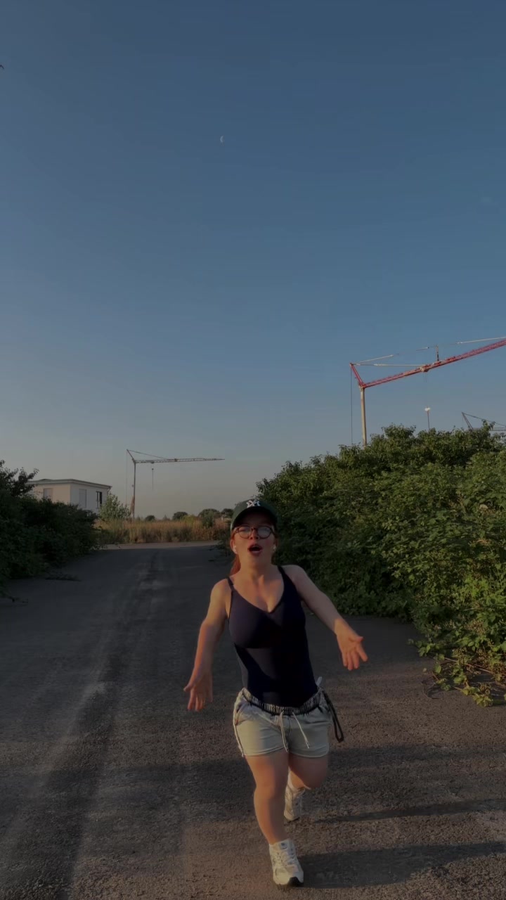 @𝒜𝓃𝒶𝒾̈𝓈