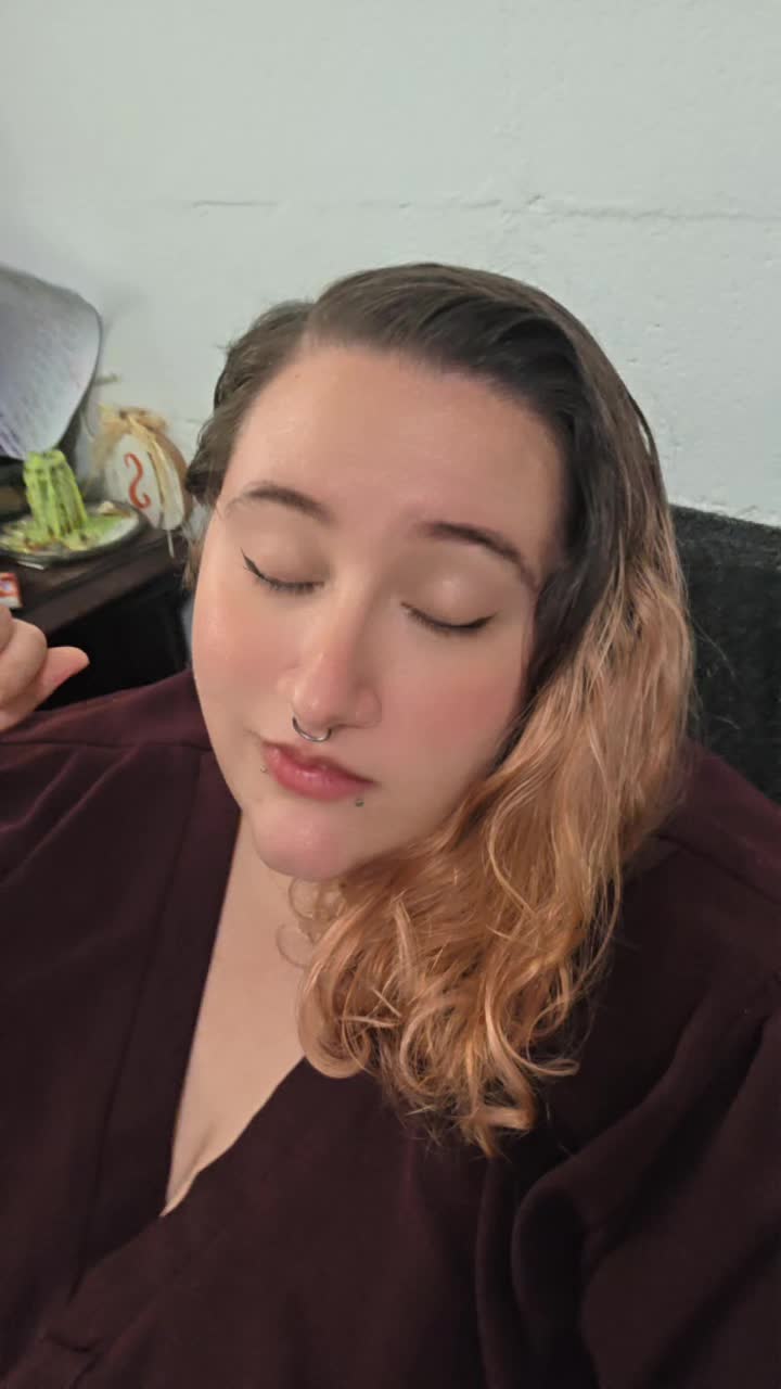 @_momma_wolf_