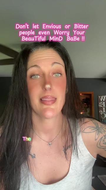 @mel_steele_25