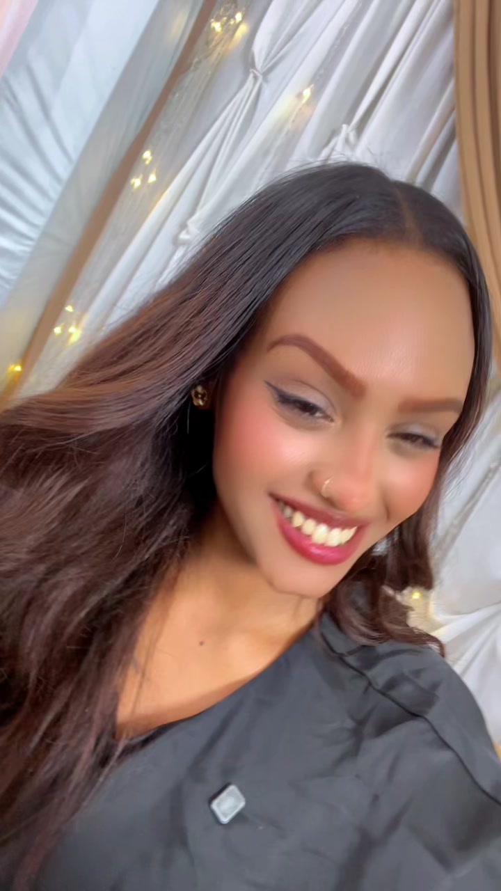 @Viviyan Amir 🇪🇷