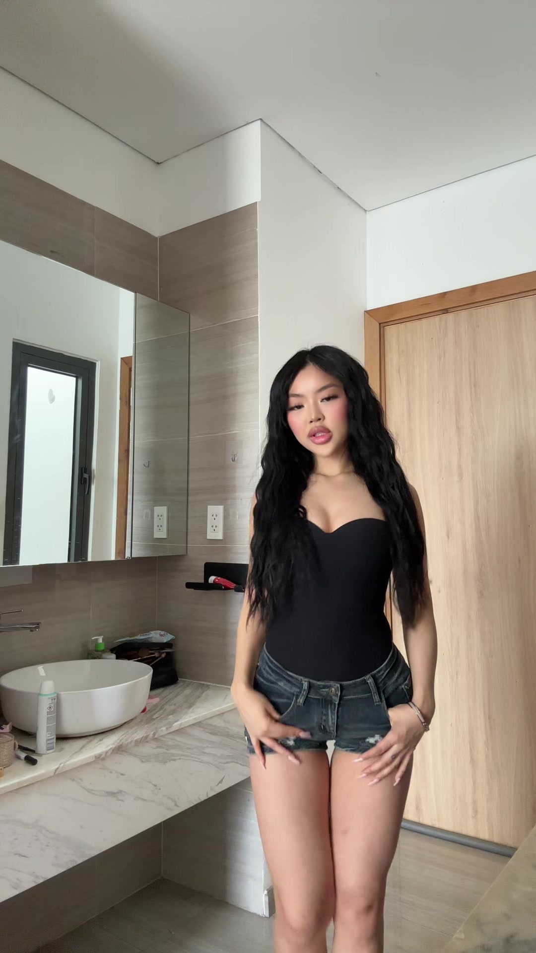 @𝐓𝐈𝐀𝐑𝐀