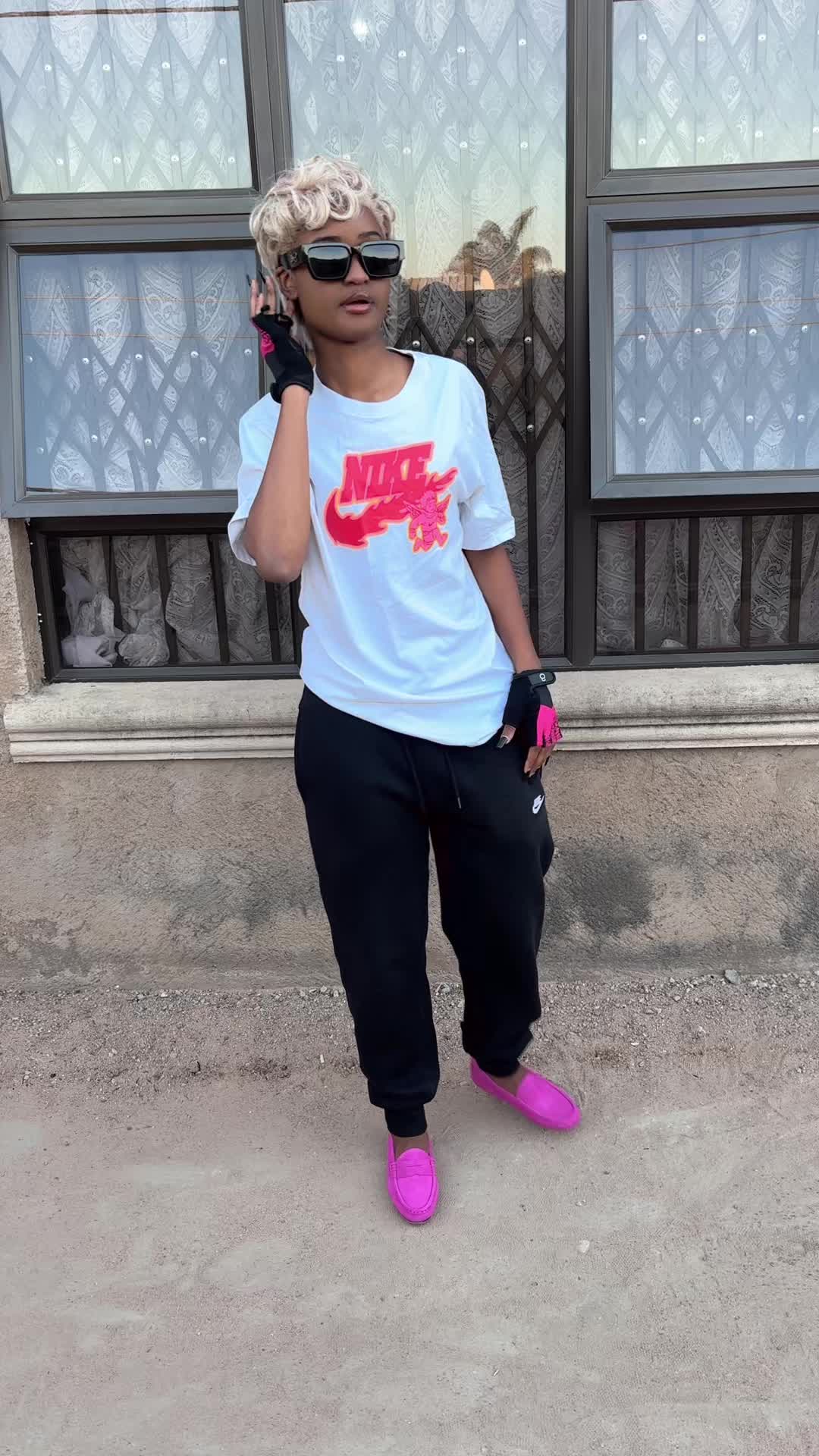 @Amohelang