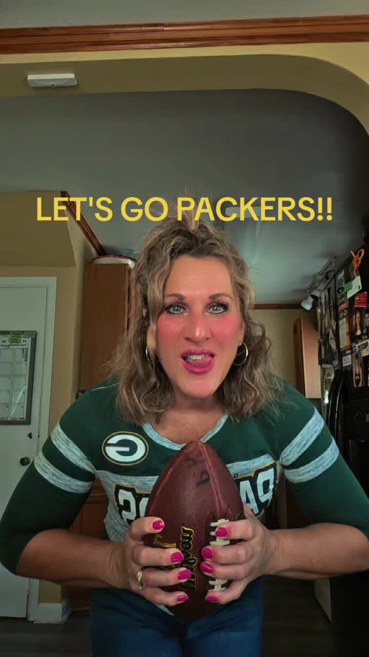 @FoxyRoxyLovesYou