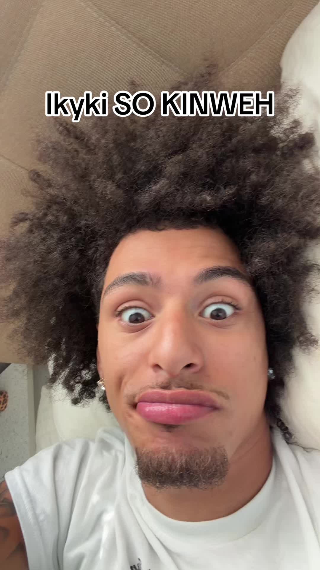 @Theylovedwills🦦