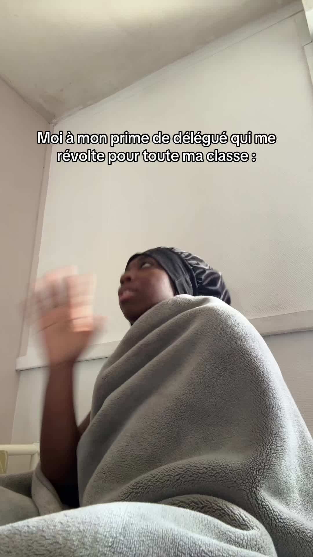 @JE SUIS HYPER DR&Ocirc;LE