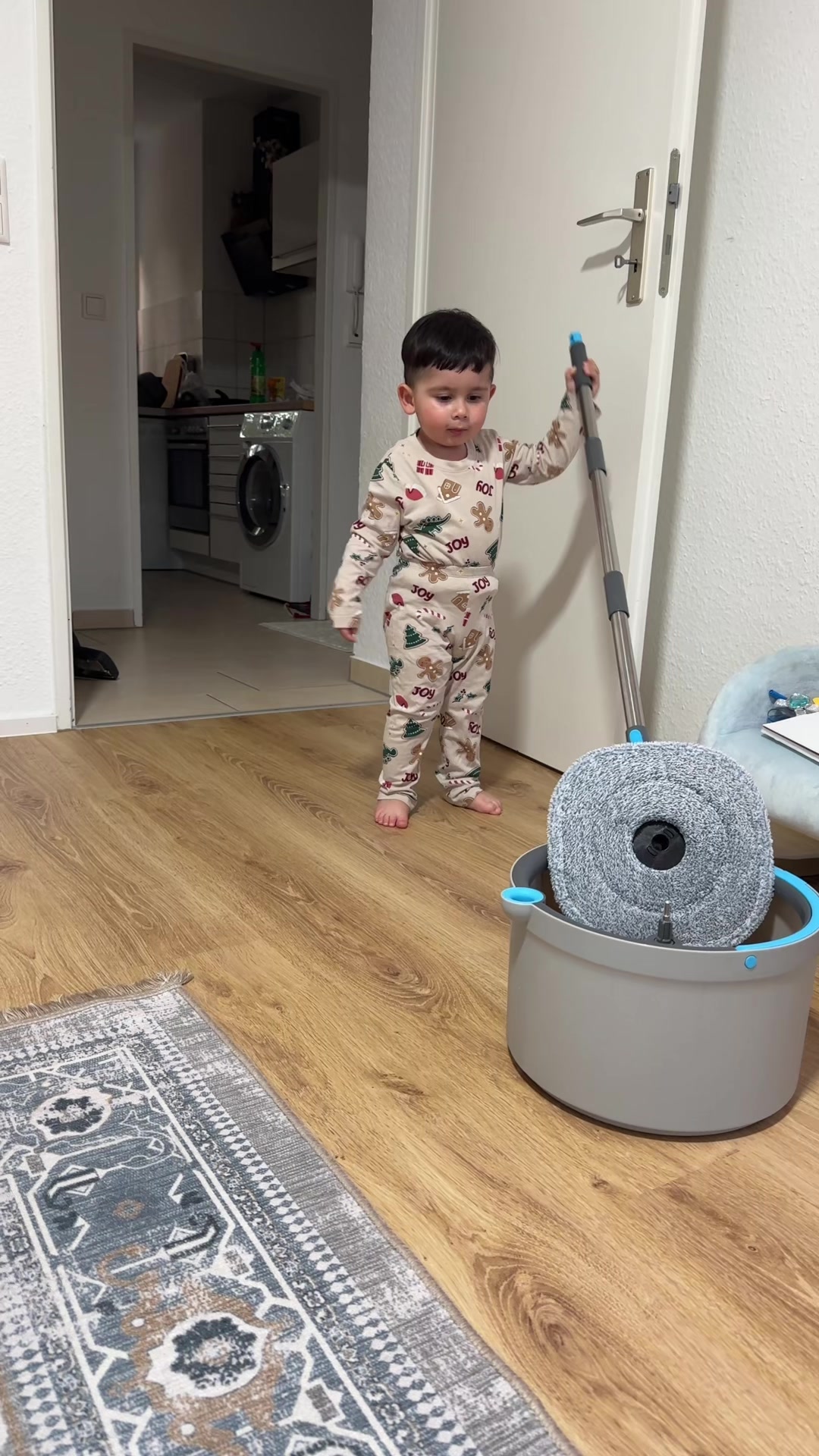 @G&uuml;l Azra