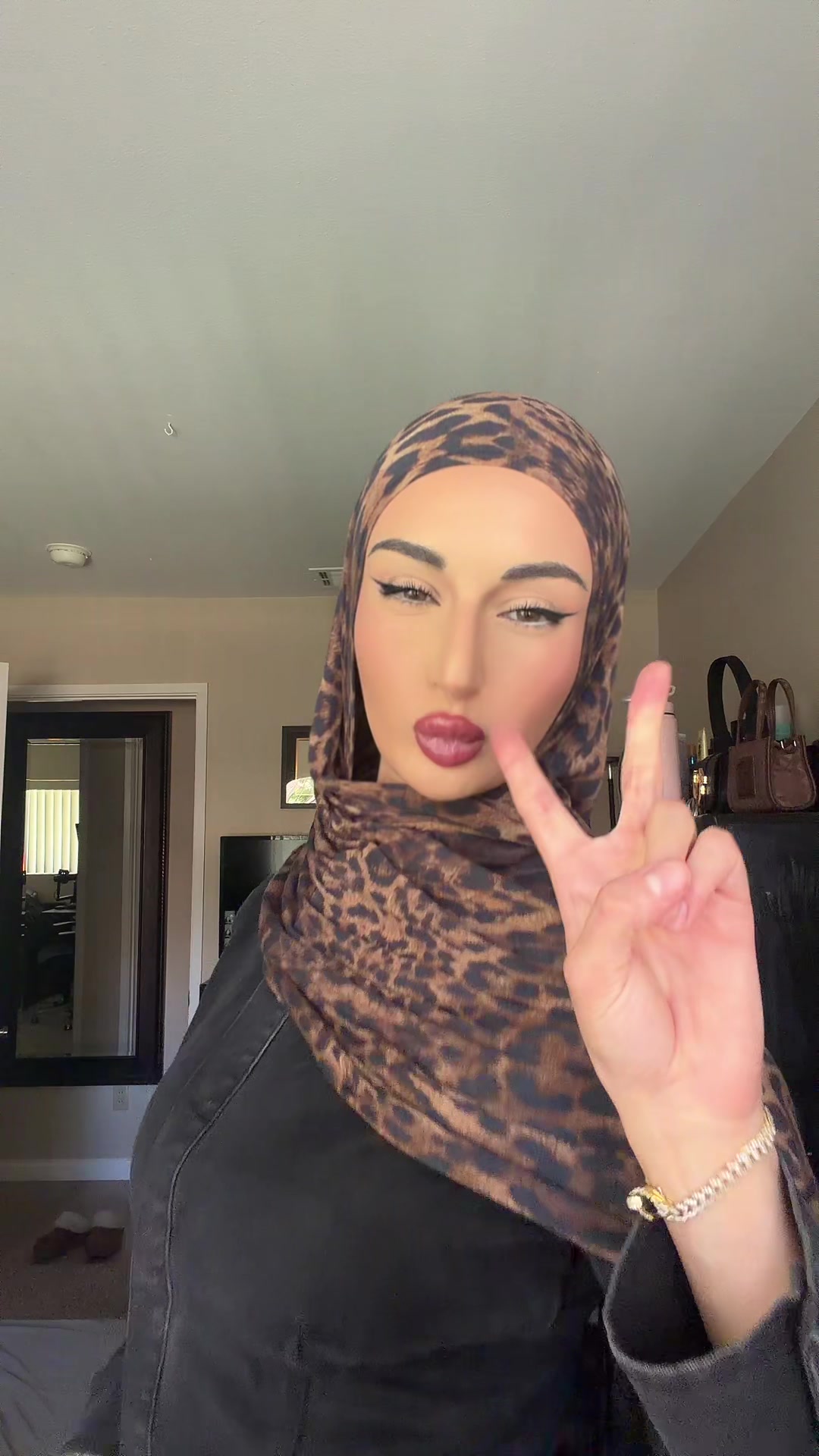 @لانا
