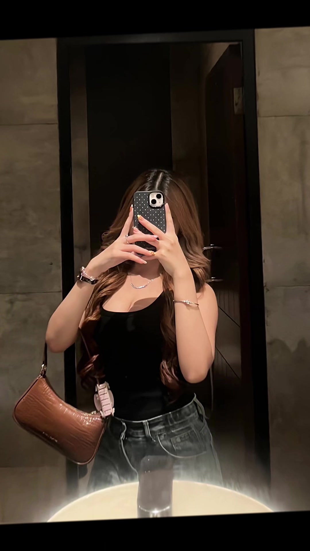 @🌺ʟᴀᴠᴜ🌺