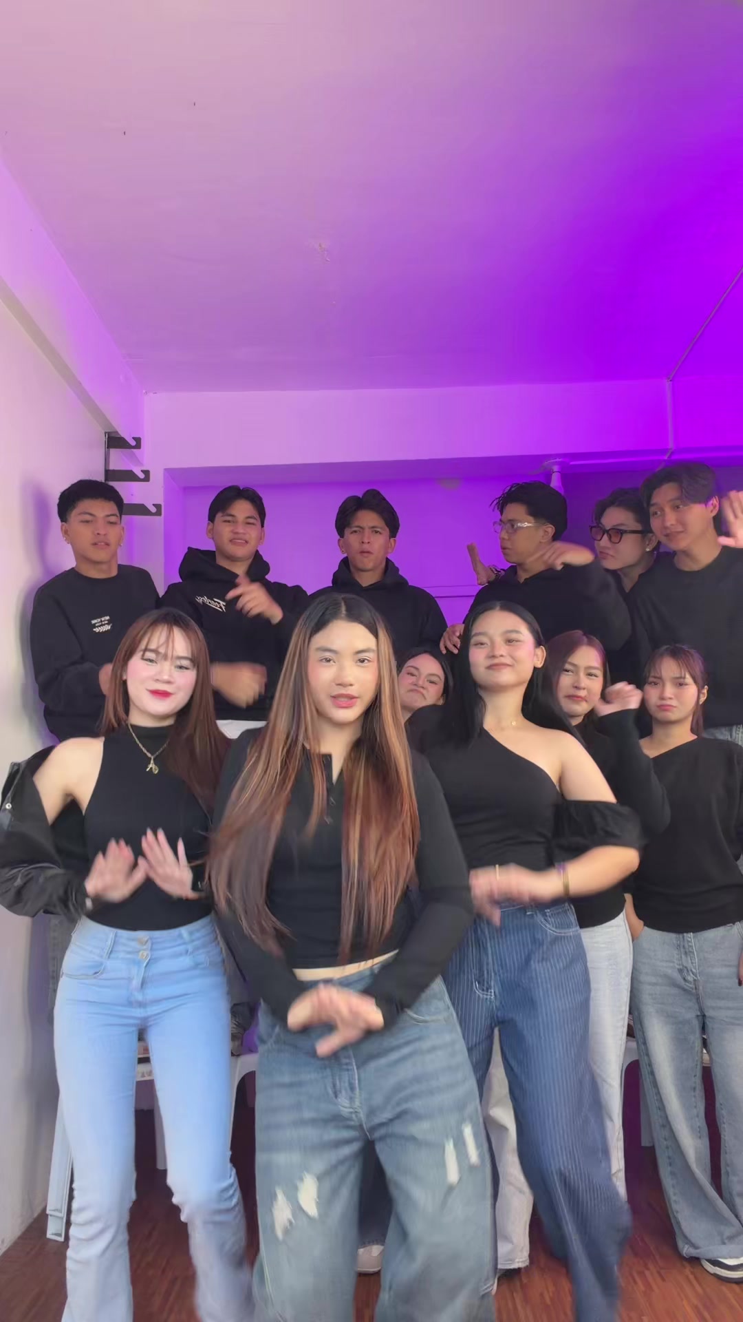 @RONALD DELOS SANTOS