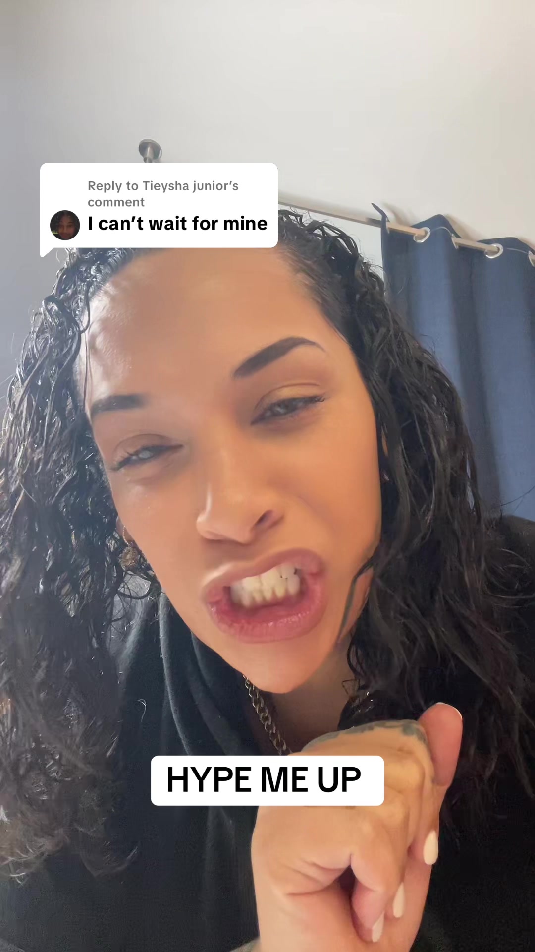 @iAmKrissLaine