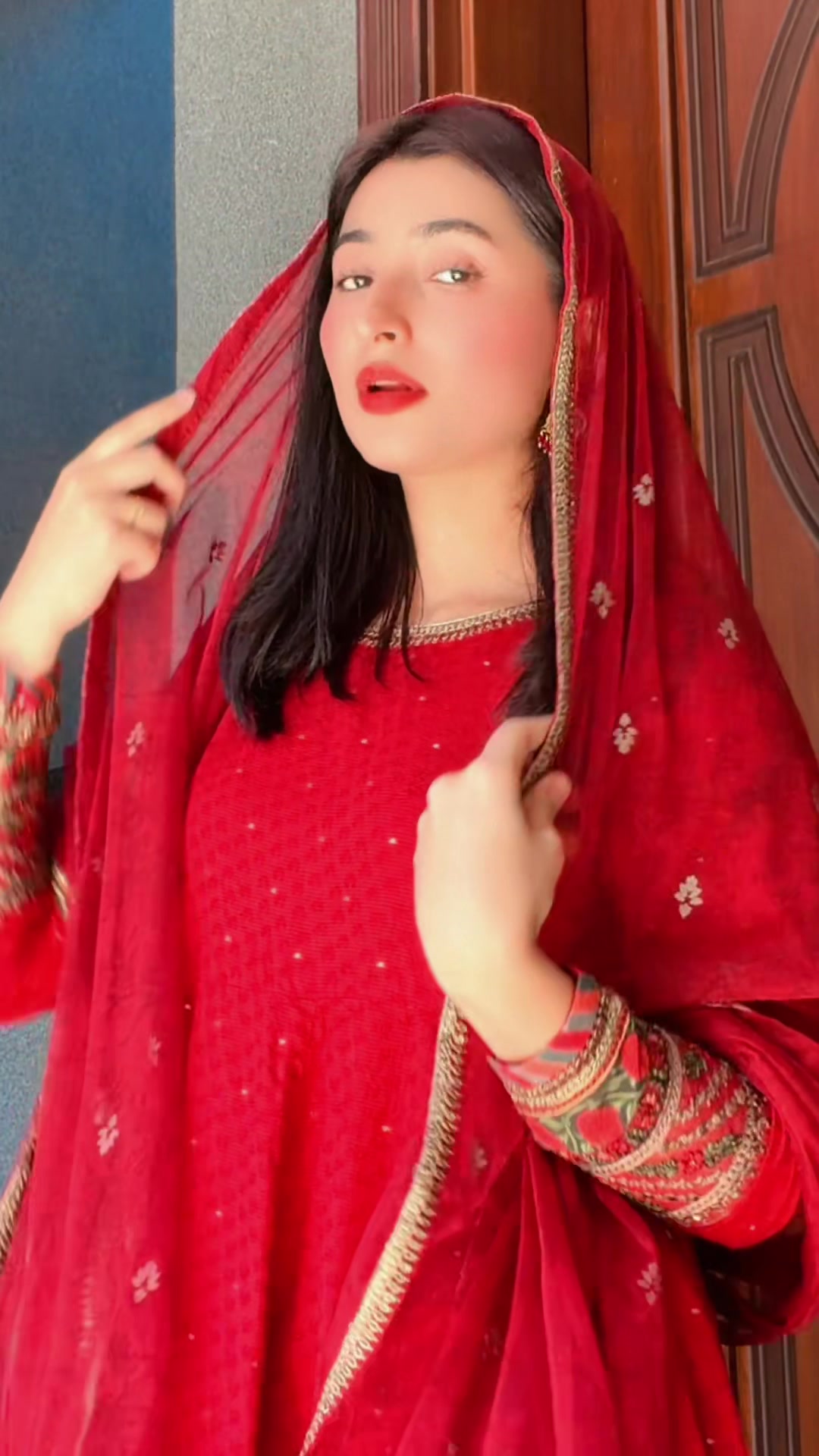 @Laiba🥀