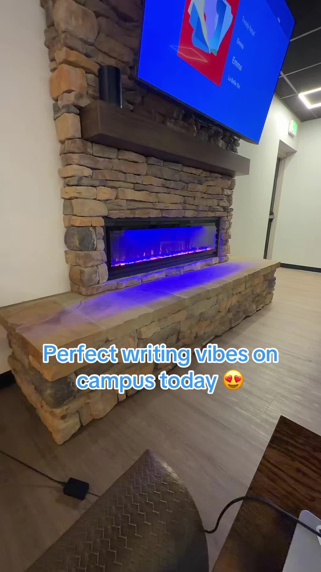 @aurora_king_writer💜📚