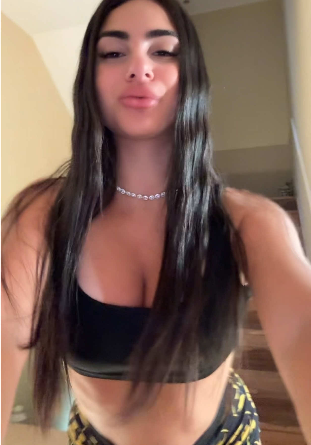 @𝐧𝐨𝐞𝐦𝐢