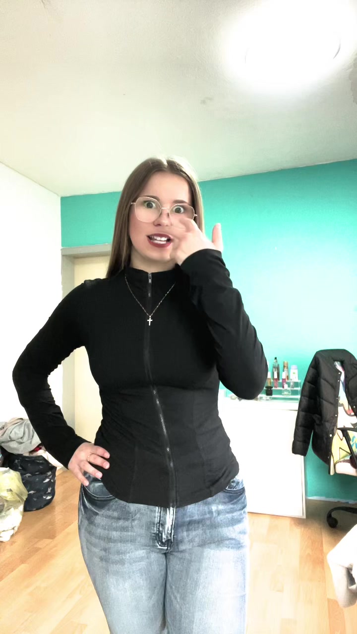 @✮