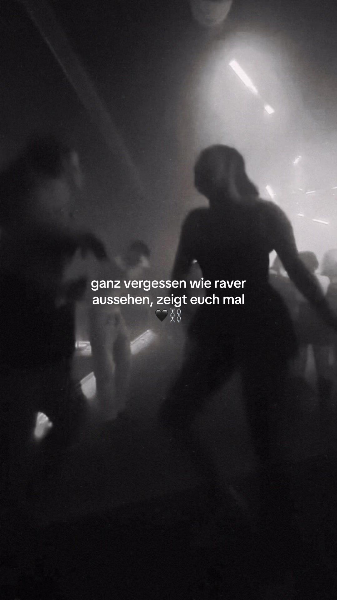 @Lara & Lea🖤