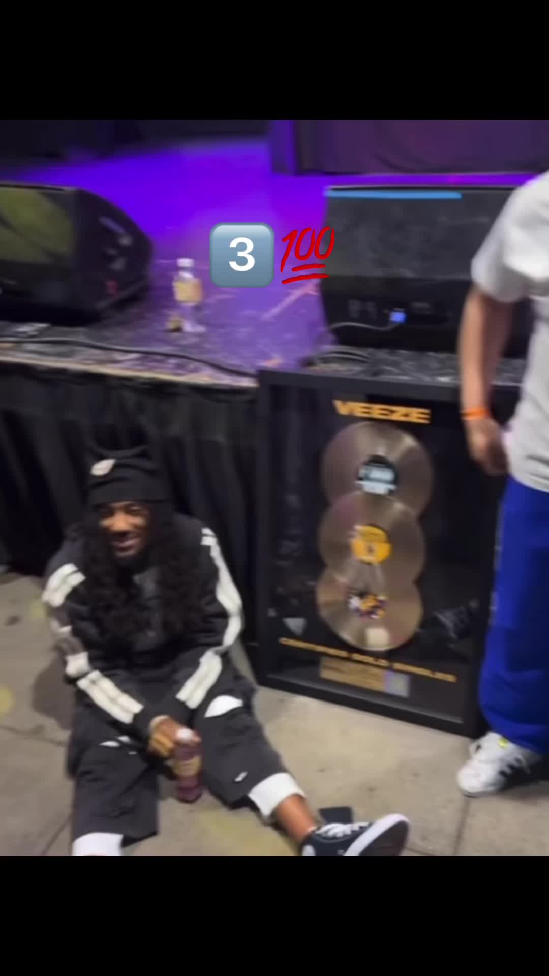 @Veeze Fan Page