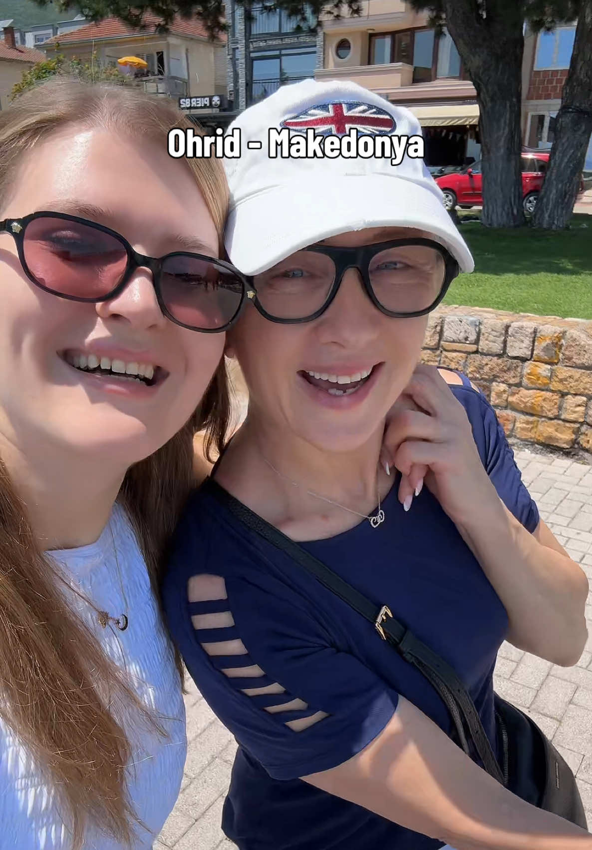 @Selen - Your Balkan Big Sister