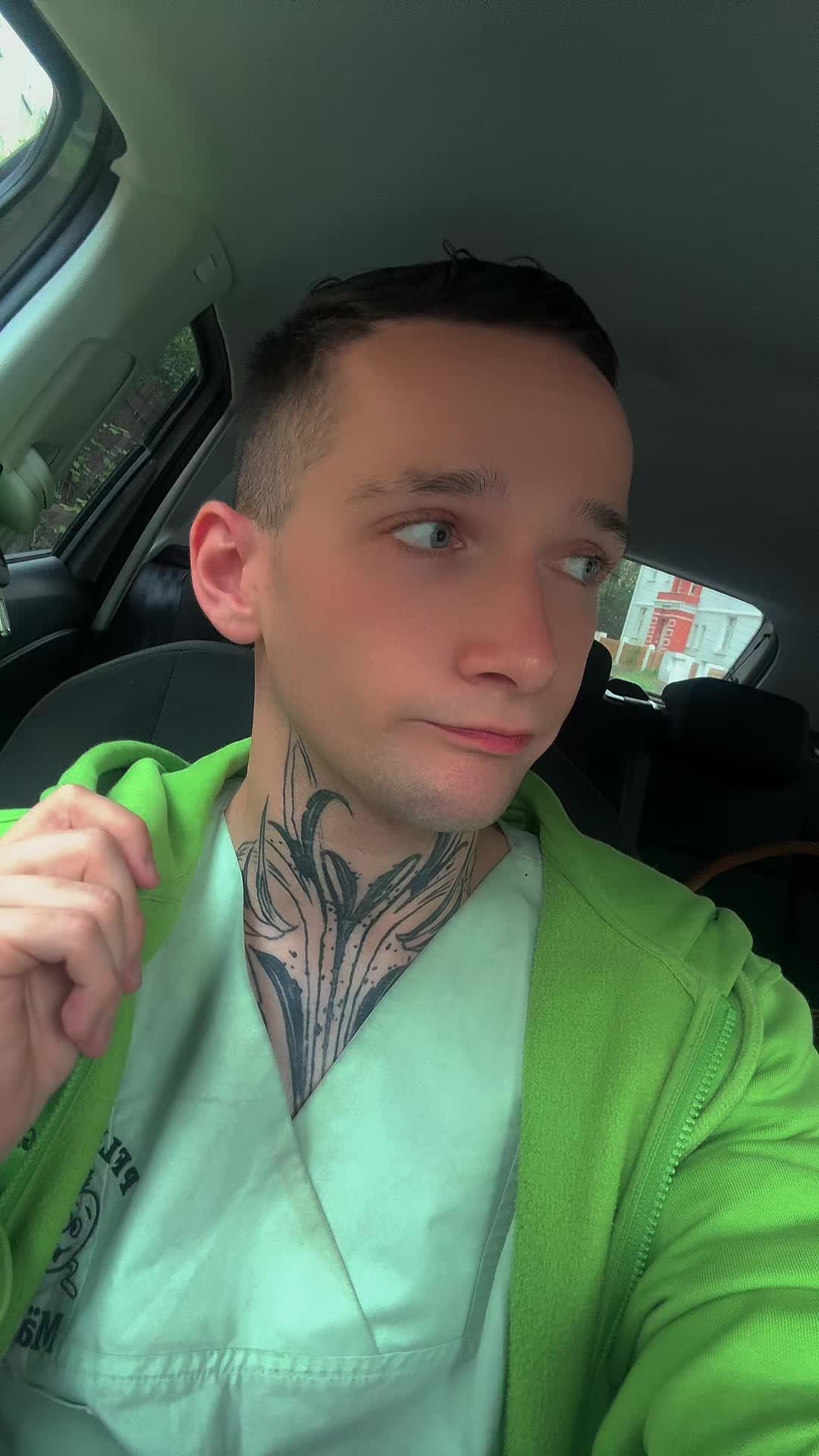 @Itsofficialsimon