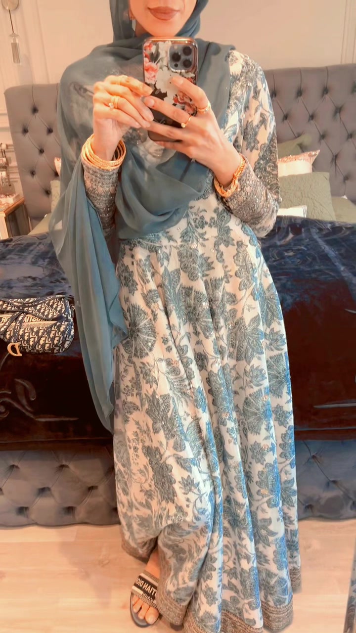 @Sana Khan