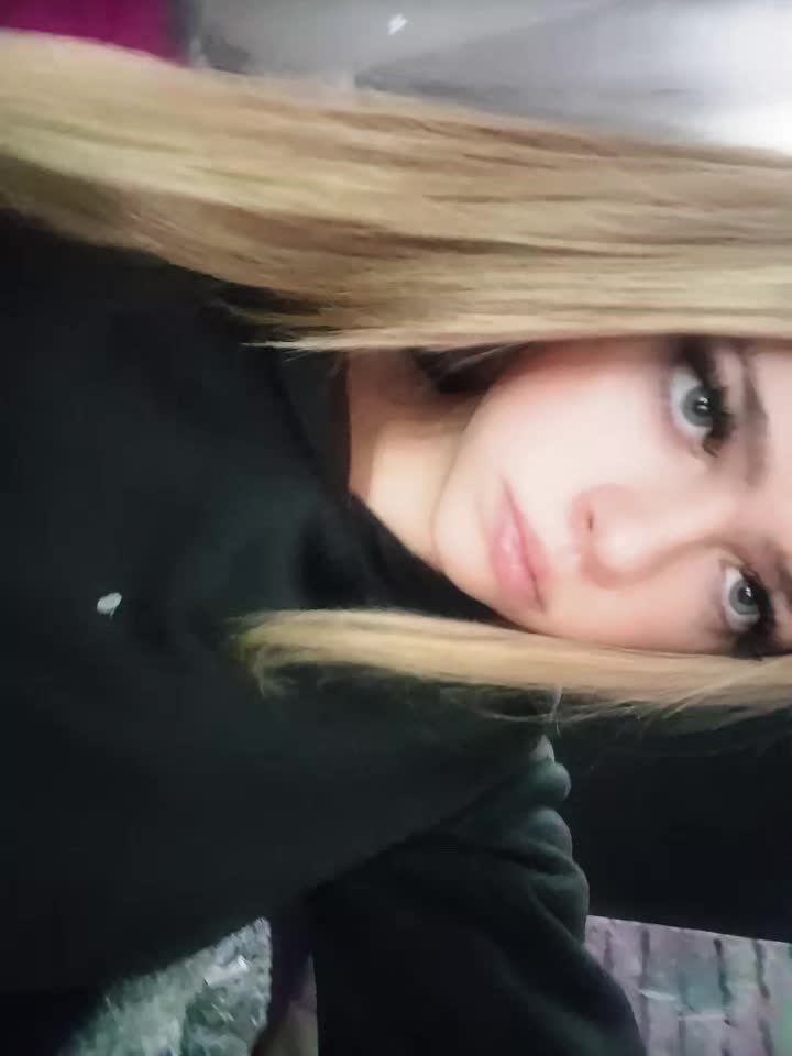 @🪽👱♀️