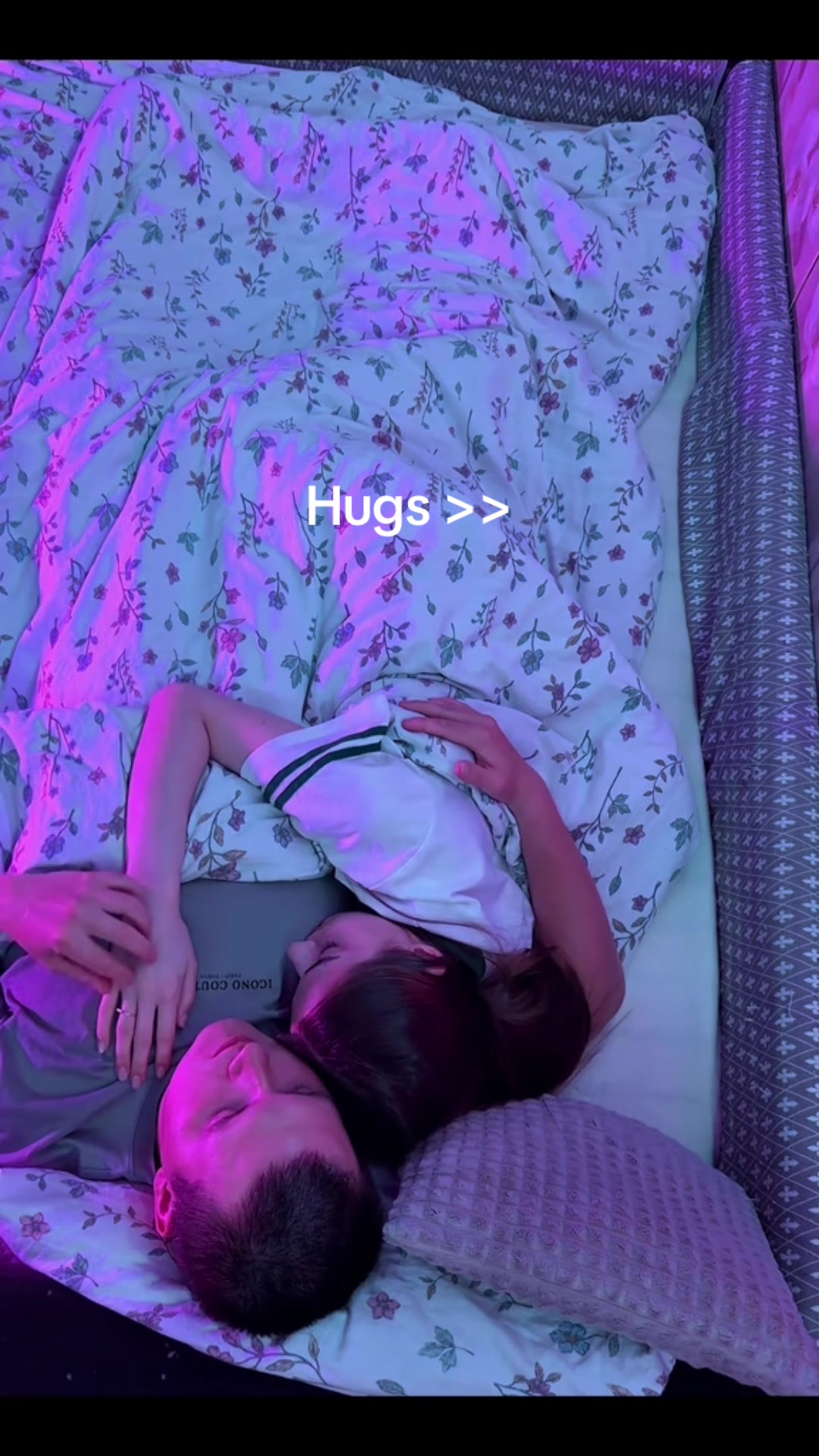 @Couple cute moment