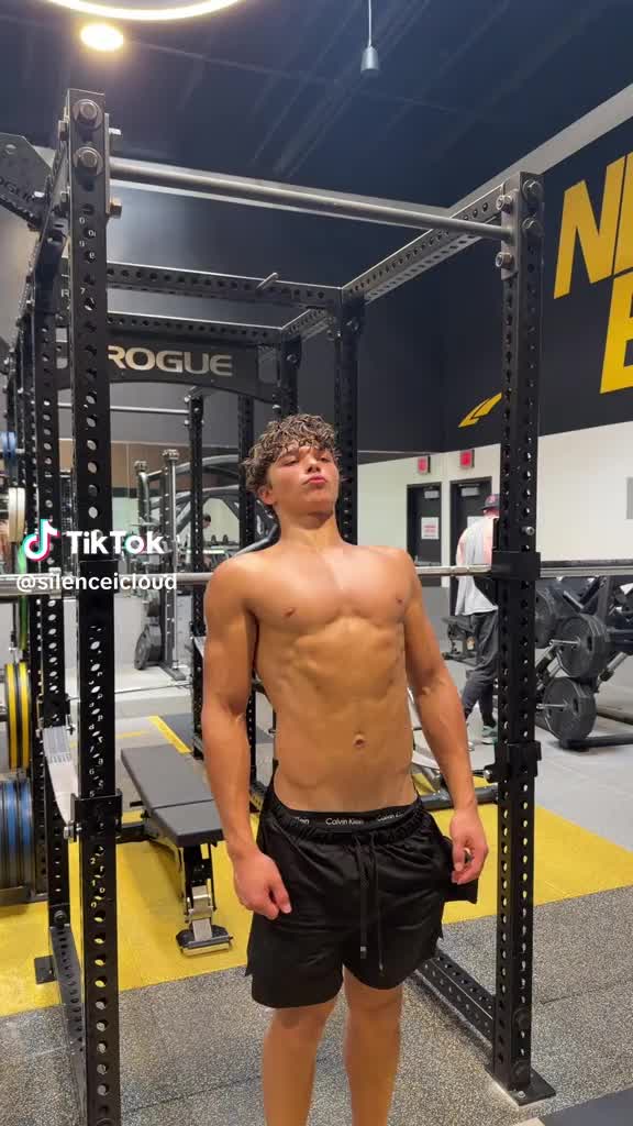 @The Fit Guys Page 🇳🇱