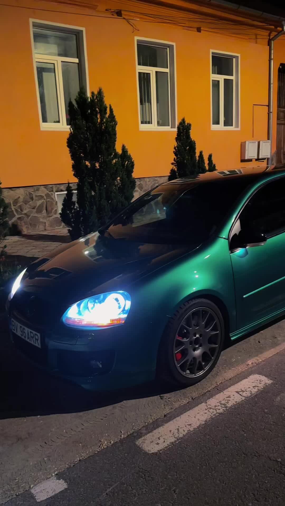 @Răzvan Arişianu