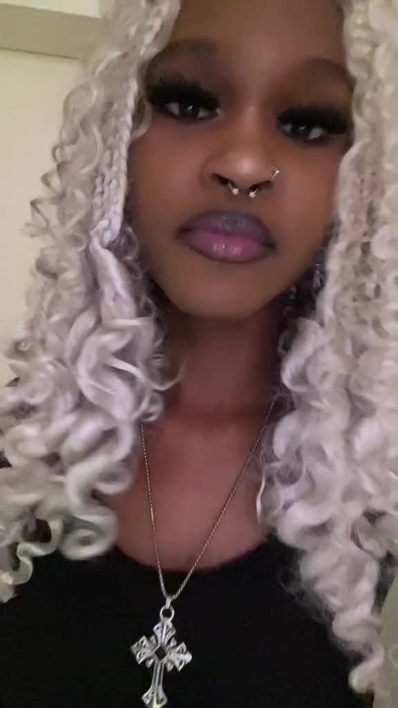 @Gigi 🦇