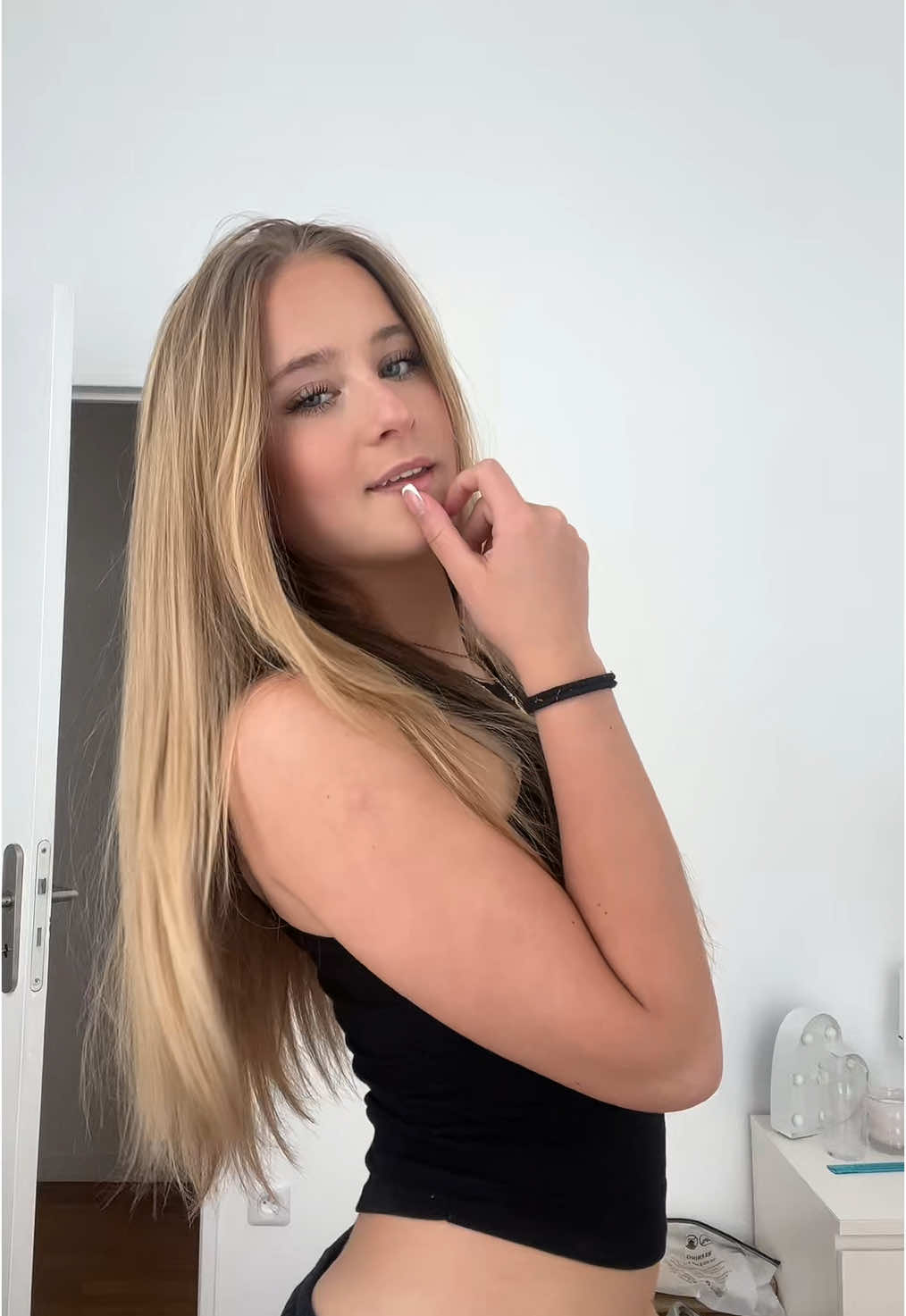 @Laraaaa🇷🇸