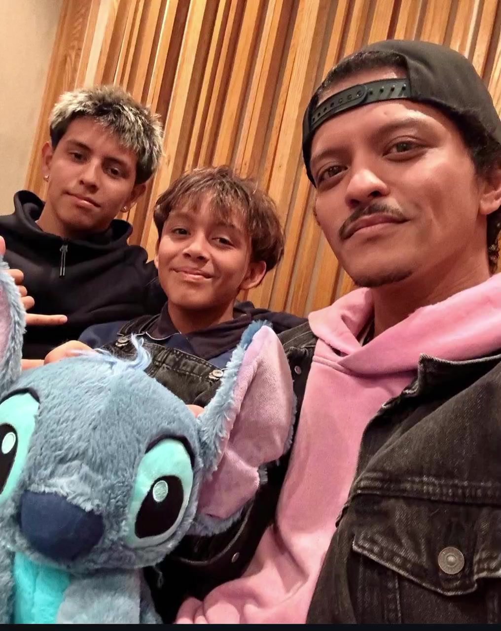 @Mars Hooligan Family