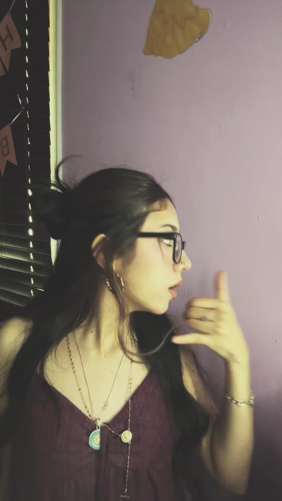 @𝐀 𝐍 𝐆 𝐄 𝐋 𝐀 🍸