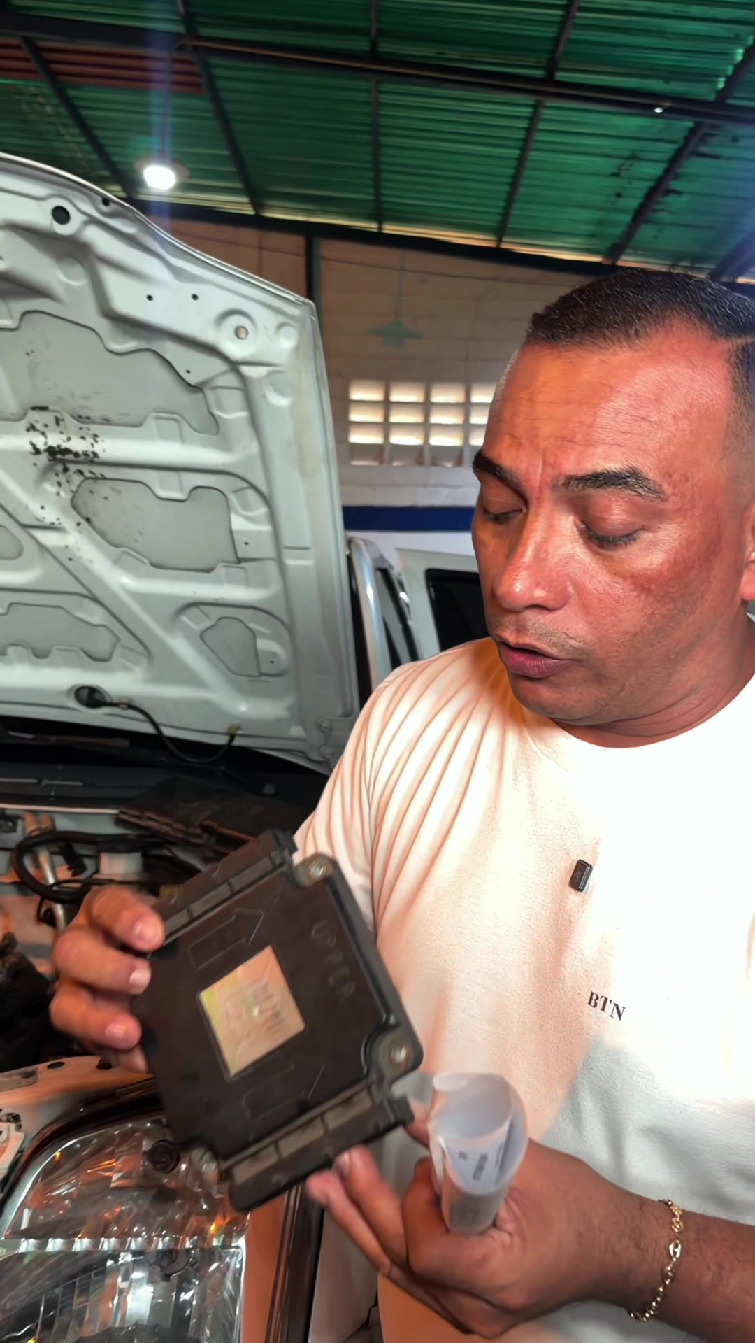 @V&iacute;ctor Aponte