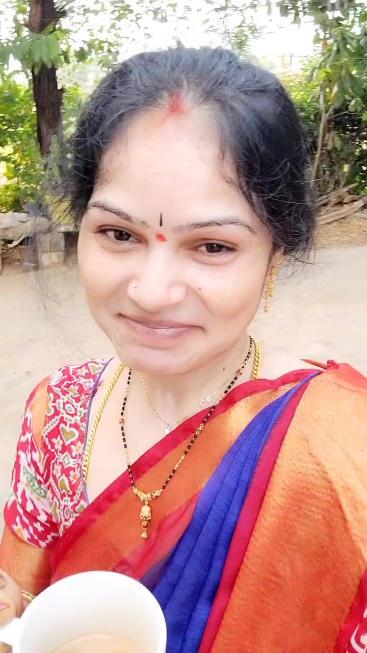 @DUBAI LO RADHA