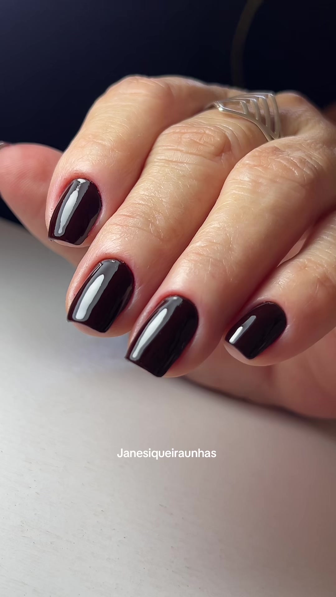@Janesiqueiraunhas