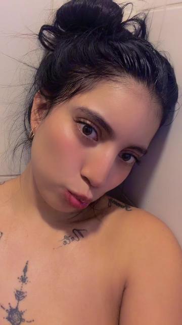@DANIELA 🇨🇴♒️