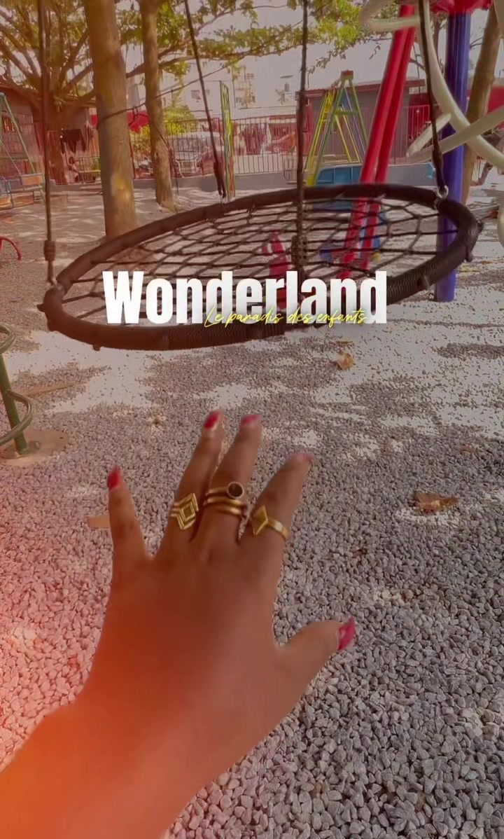@WONDERLAND YDE