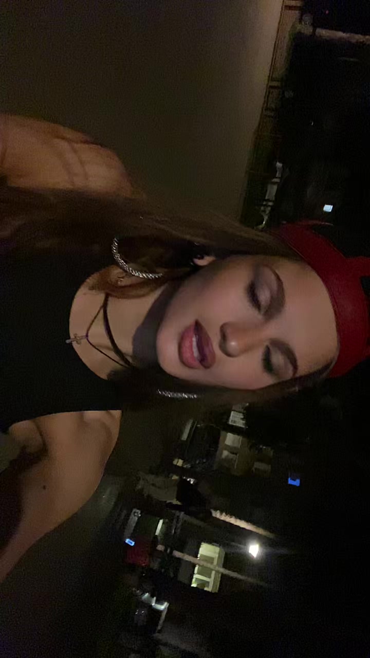 @Леонтина