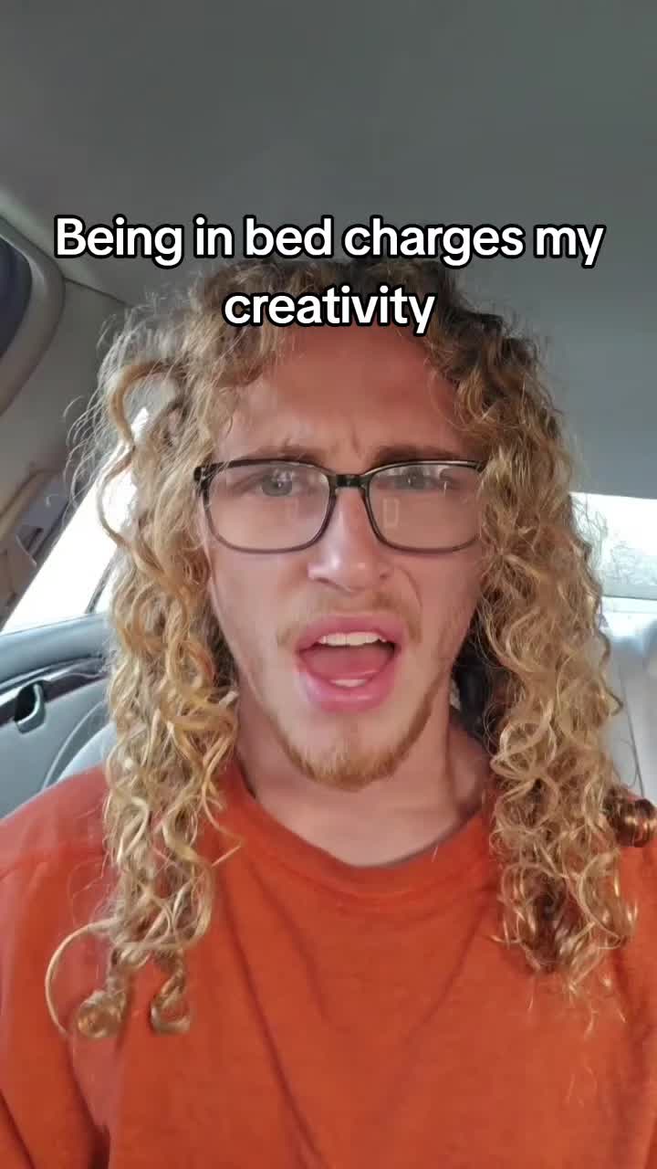 @GoldieGl0cks