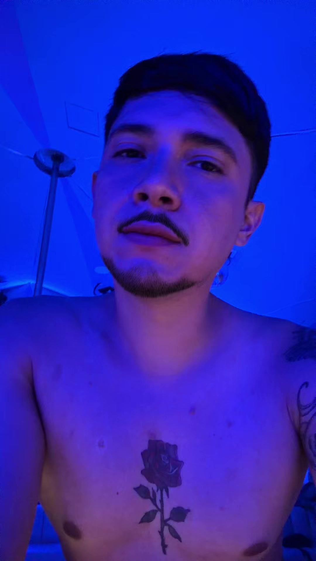 @Adriel G&oacute;mez