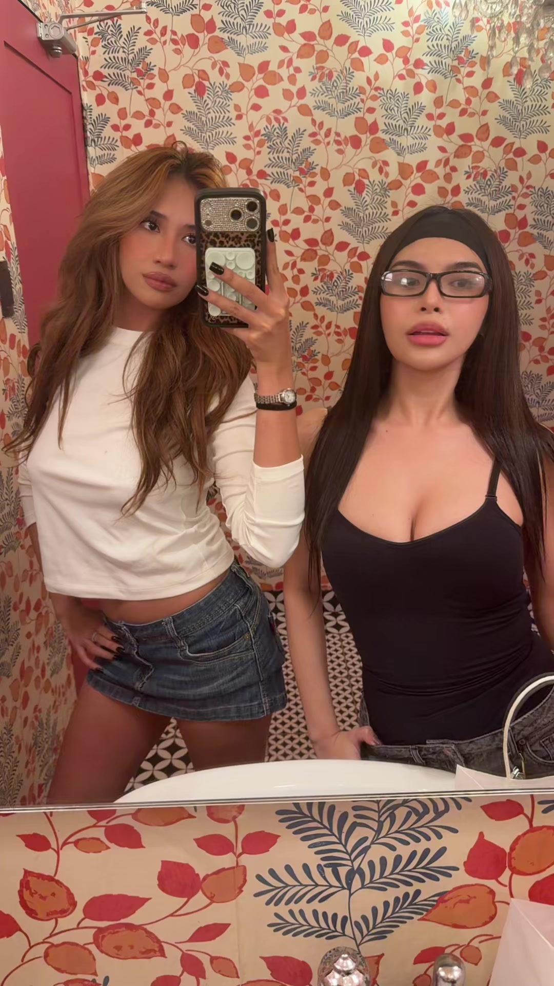 @mollyMel